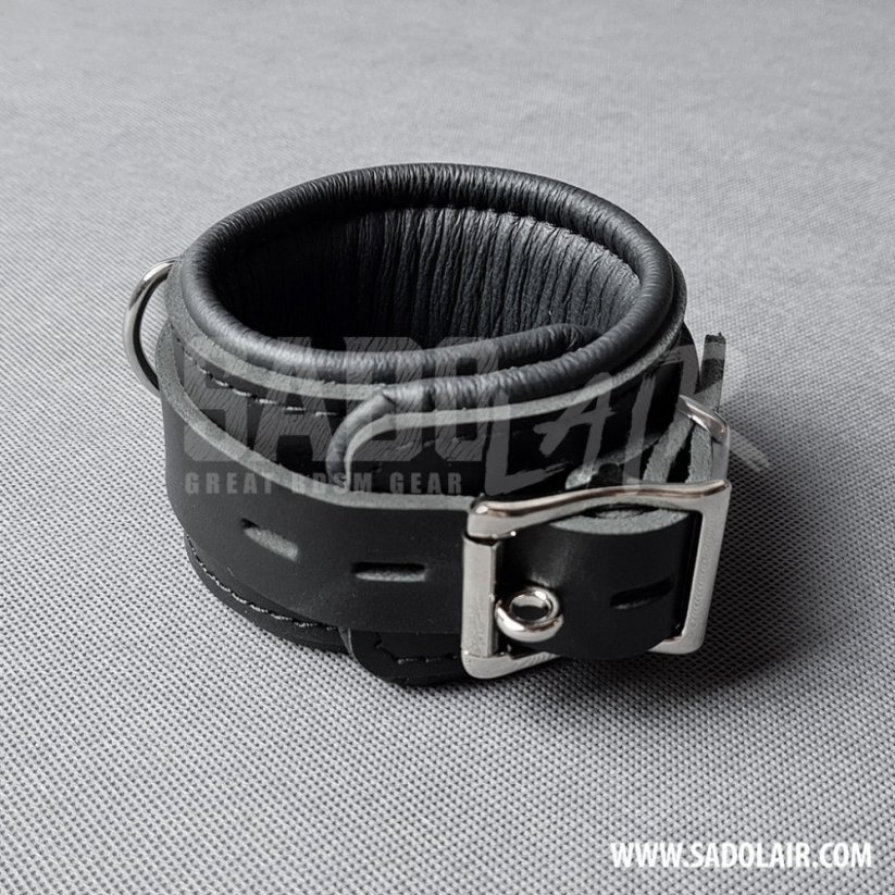 Leather Locking Padded BDSM Wrist Cuffs “Luxury” Black